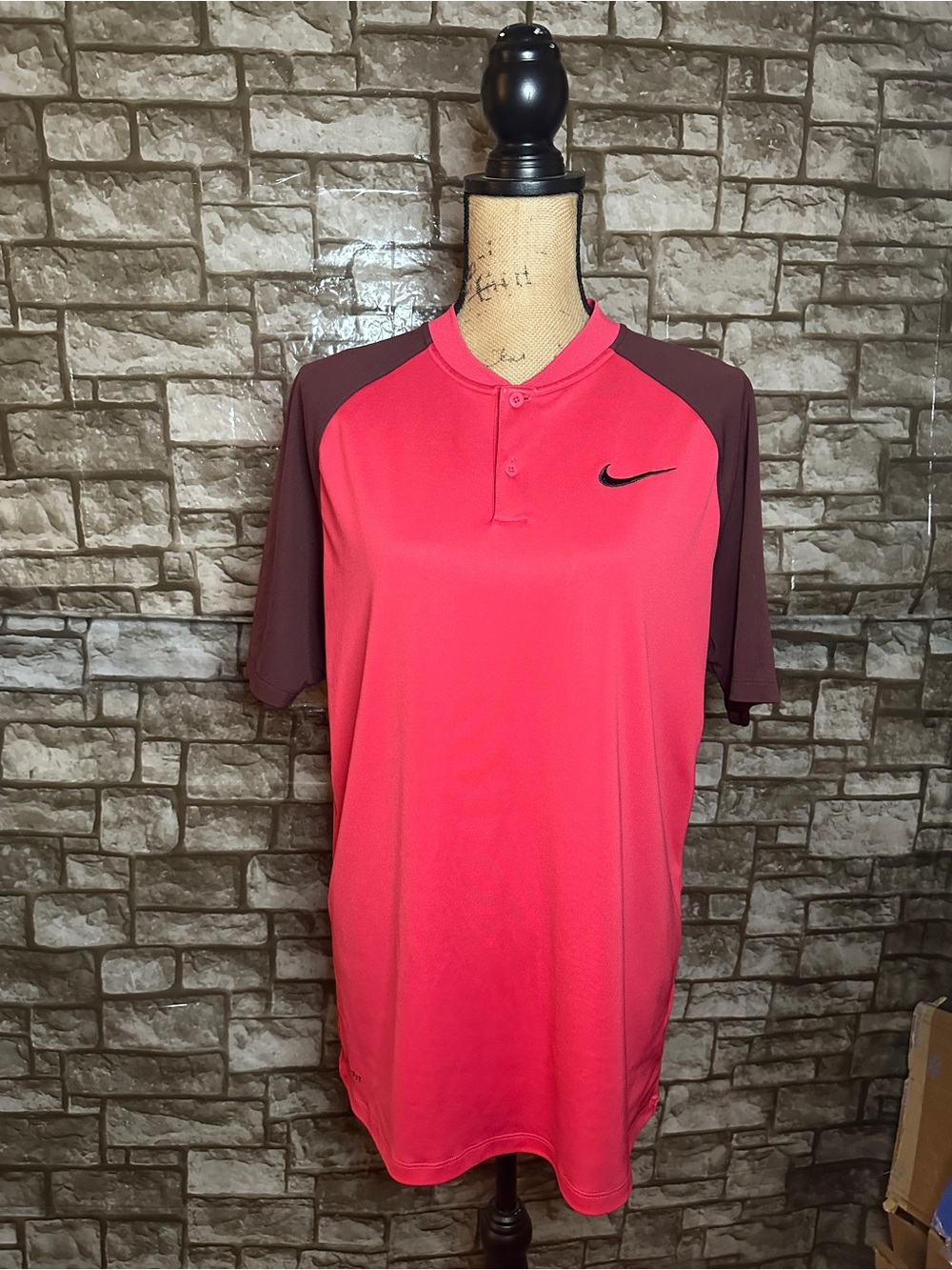 NWOT Nike Mens Pink Collarless Polo 1/4 Button